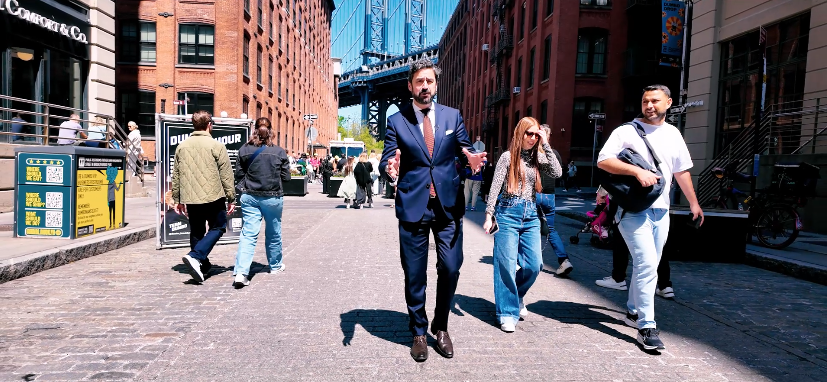 Renaud de Tilly dans les rues de DUMBO, au pied du Manhattan Bridge